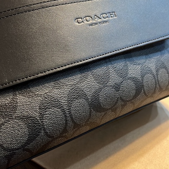 Houston Map Bag In Signature Canvas(Coach) - Picture 4 of 9